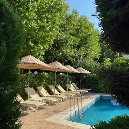 Uestuen Мармарис