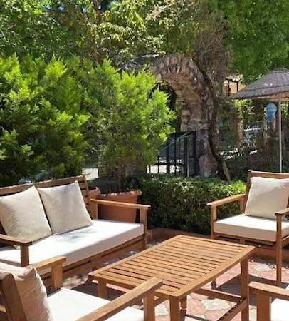 Uestuen Апарт-отель 3*