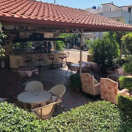 Uestuen Апарт-отель 3*