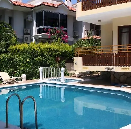 Apartahotel üstün 3*