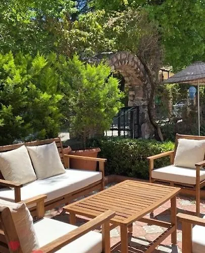 üstün Apartahotel 3*