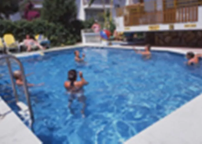 üstün Apartahotel 3*