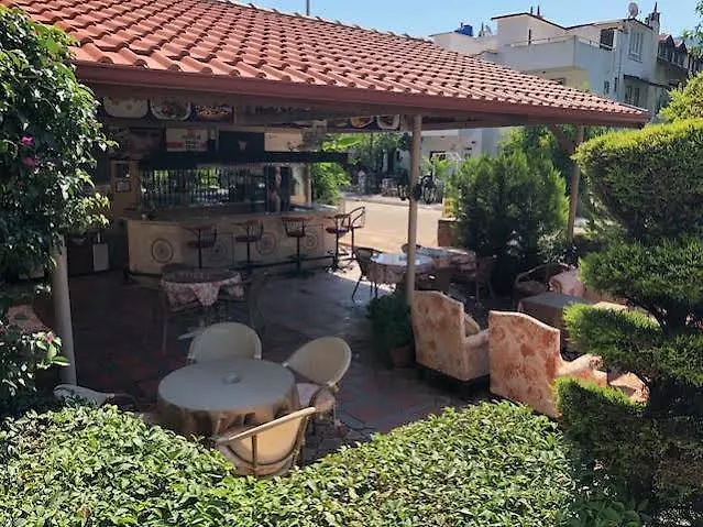 üstün Apartahotel 3*