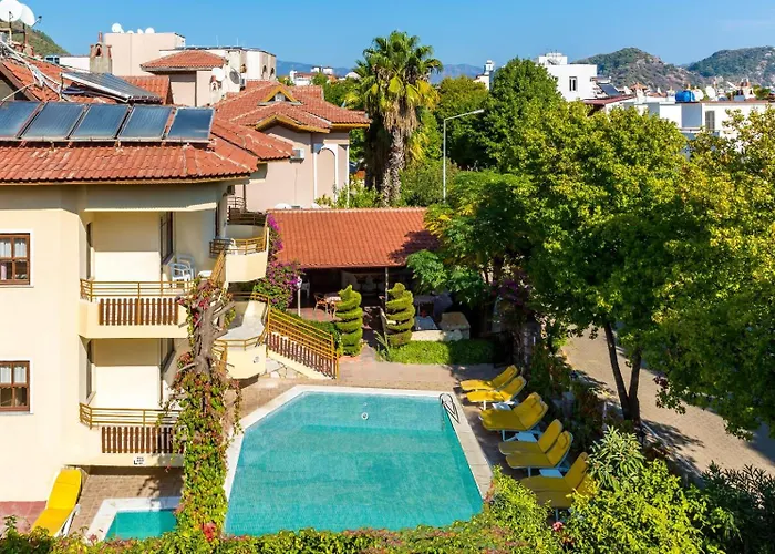 üstün Apartahotel 3*