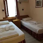 üstün Apart Otel
