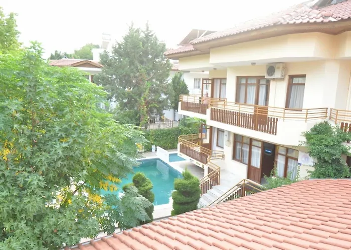 Uestuen Lejlighedshotel Marmaris